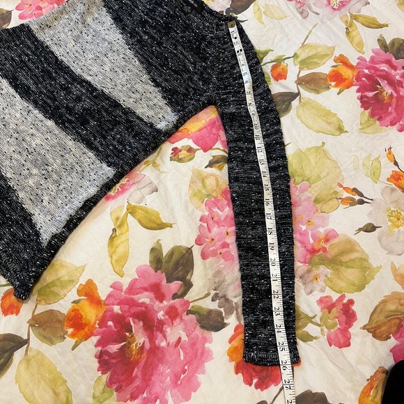 STYLE & CO Sweater Size XS Long Sleeves Sparkly Knit Gray Black White - Picture 6 of 14